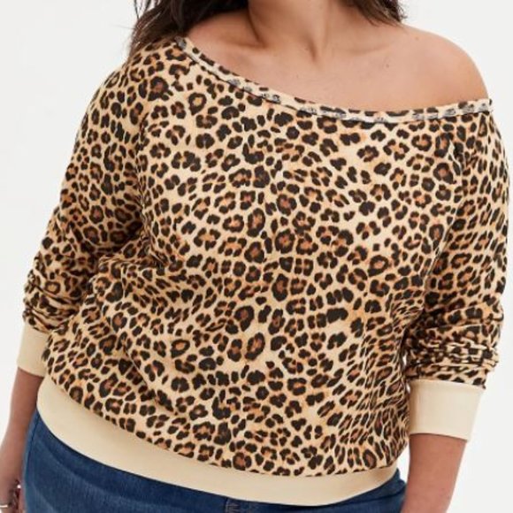 torrid Tops - TORRID OFF SHOULDER LEOPARD SWEATSHIRT NWT 6X 30W